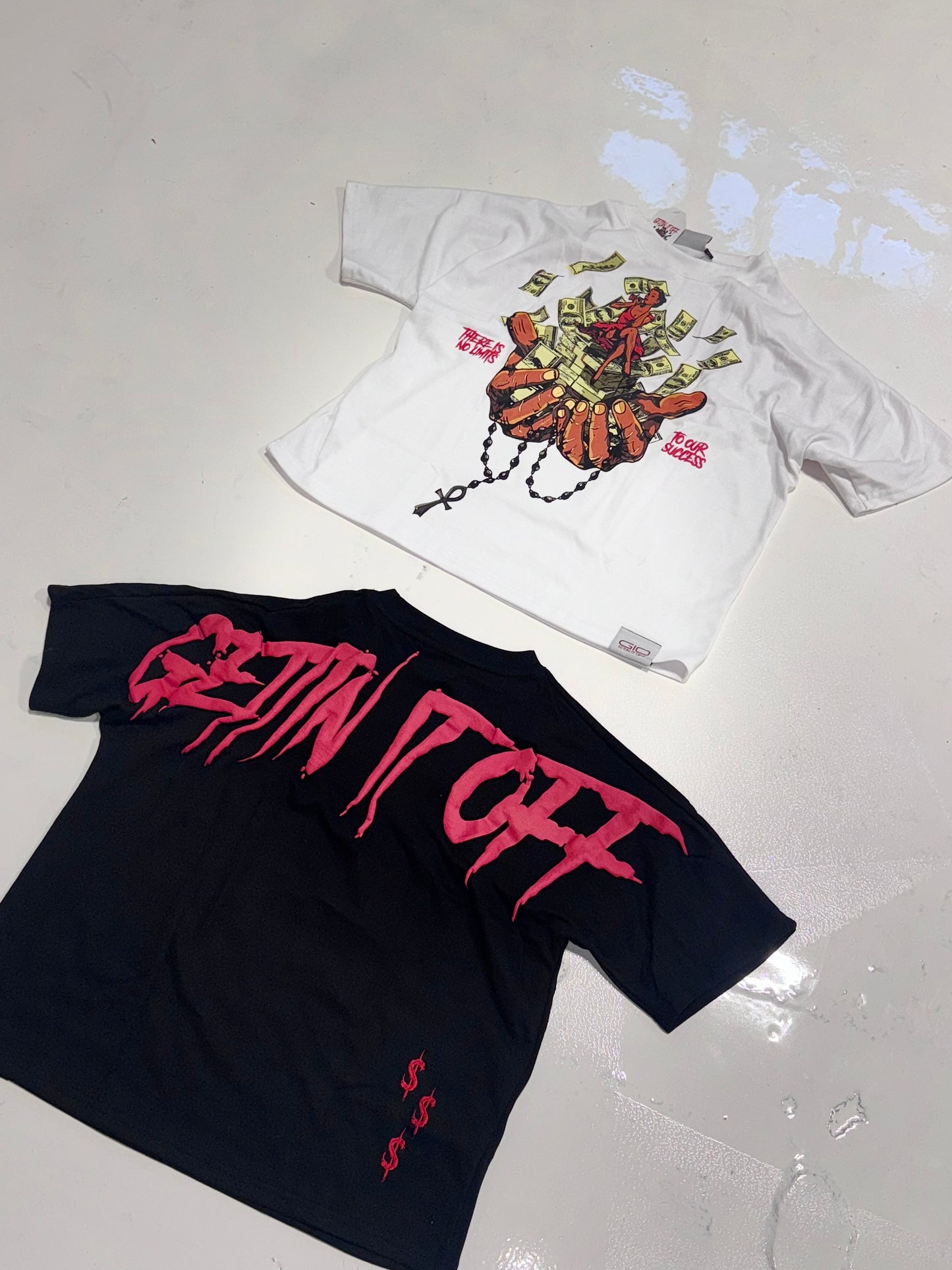 Gettin It Off ‘Graphic tee’ -Oversized/Cropped