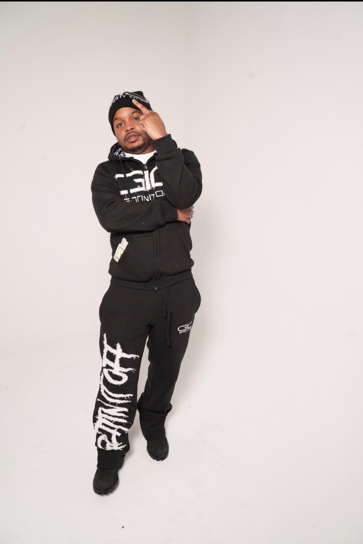 GETTIN IT OFF ‘Hoodie’  (Black)